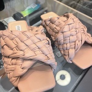 Steve Madden nude square toed slides sz 6